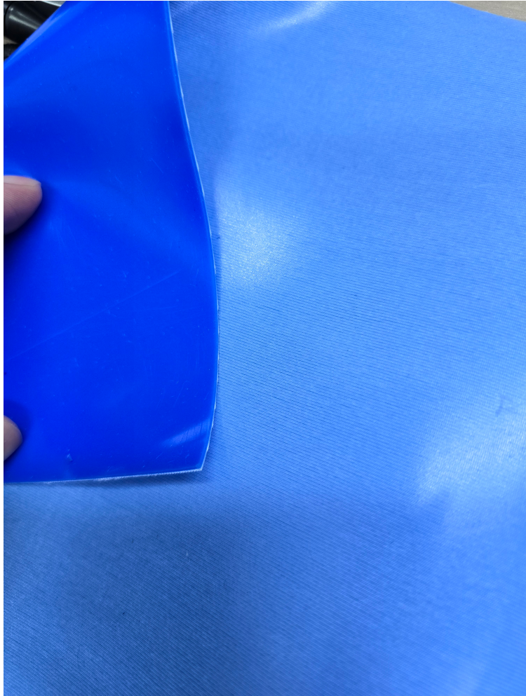 硅胶弹力布的硅胶涂层面与织物背面实拍